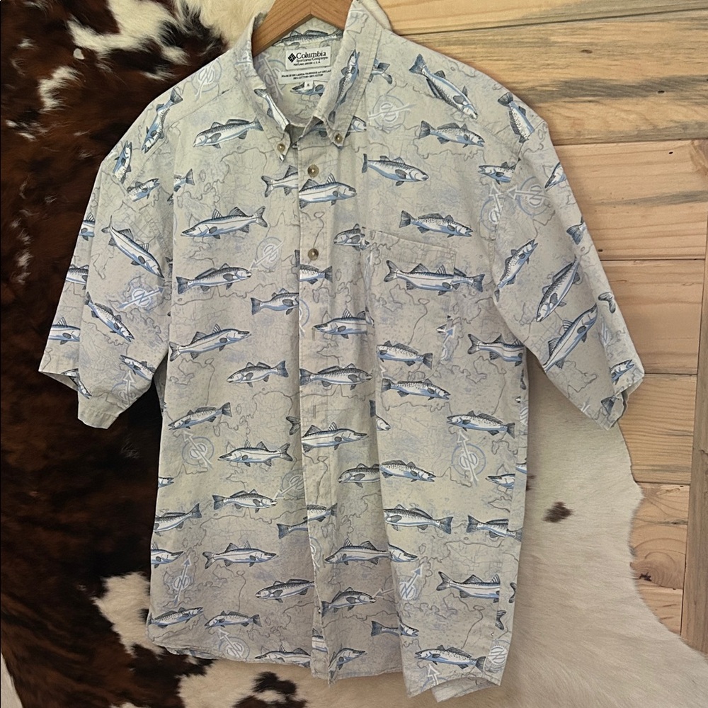 Columbia Men's Fish Pattern Shirt - Cream and Blue Size XL